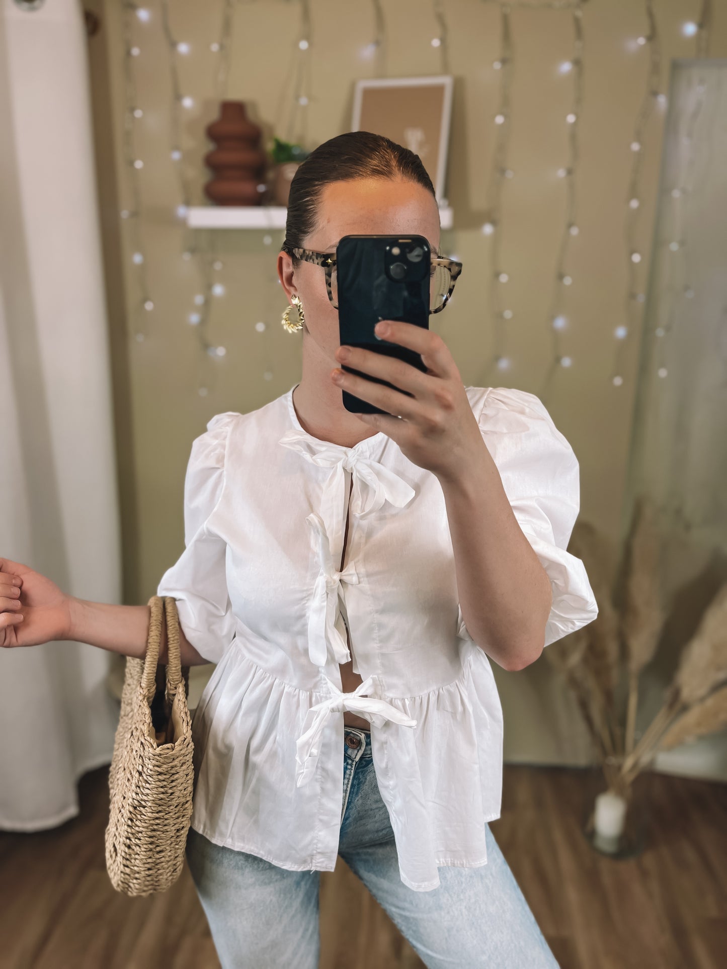 Blouse à noeud blanche